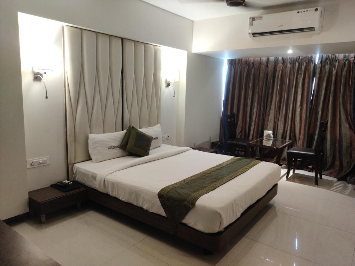 Staycation Holiday Nova Bombaim Exterior foto