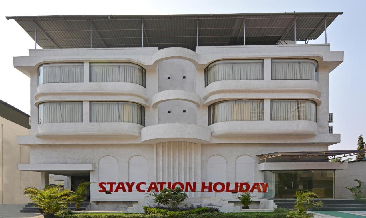 Staycation Holiday Nova Bombaim Exterior foto