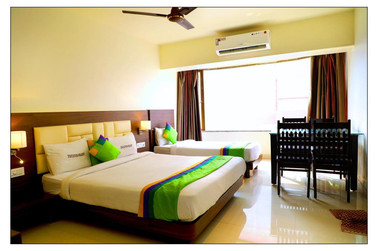 Staycation Holiday Nova Bombaim Exterior foto