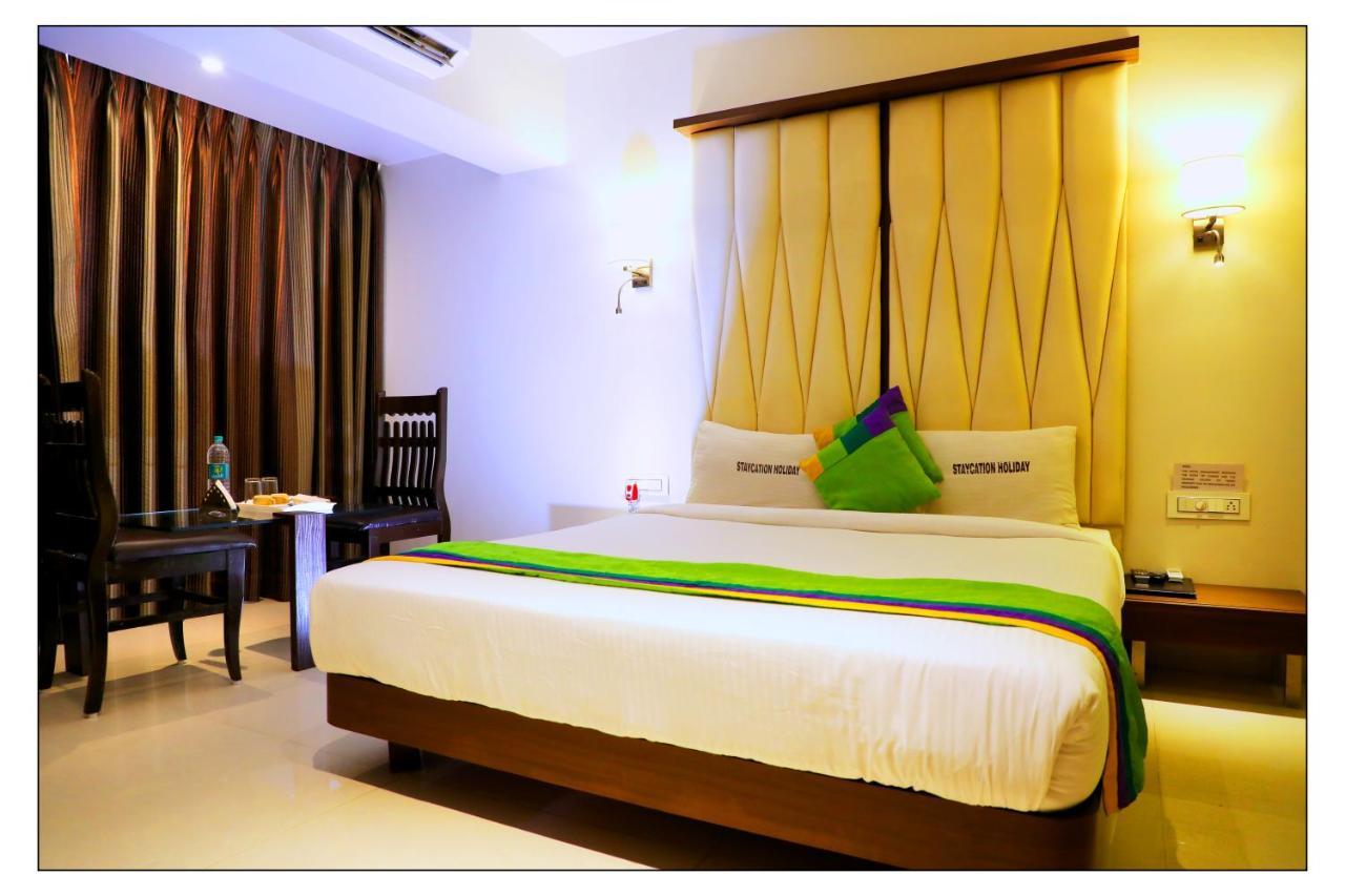 Staycation Holiday Nova Bombaim Exterior foto