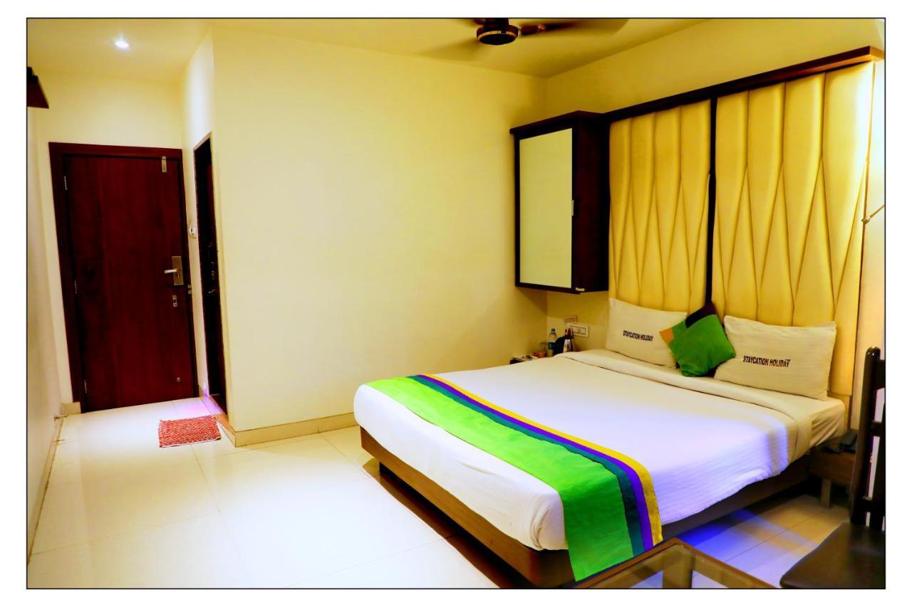 Staycation Holiday Nova Bombaim Exterior foto