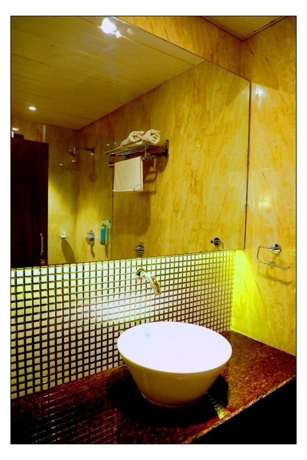 Staycation Holiday Nova Bombaim Exterior foto