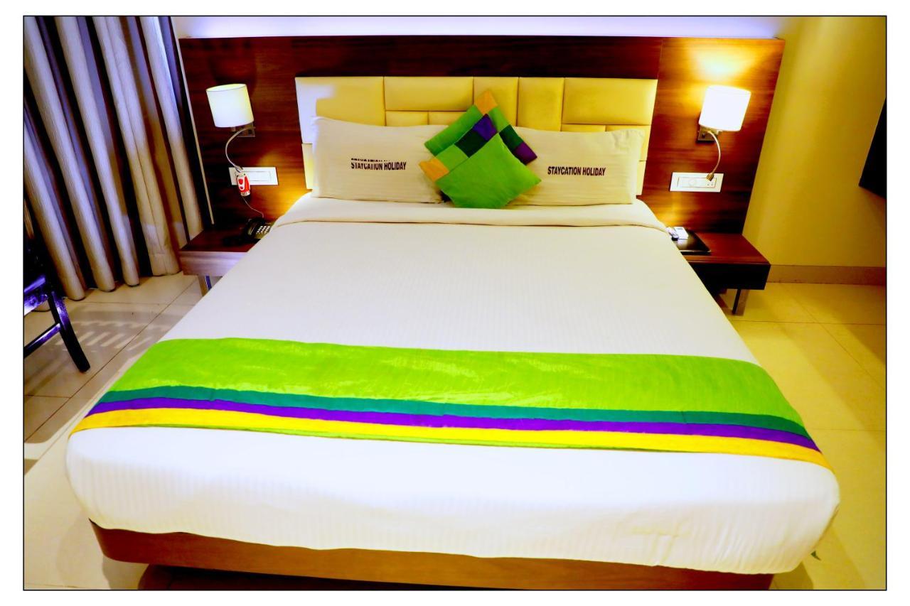 Staycation Holiday Nova Bombaim Exterior foto