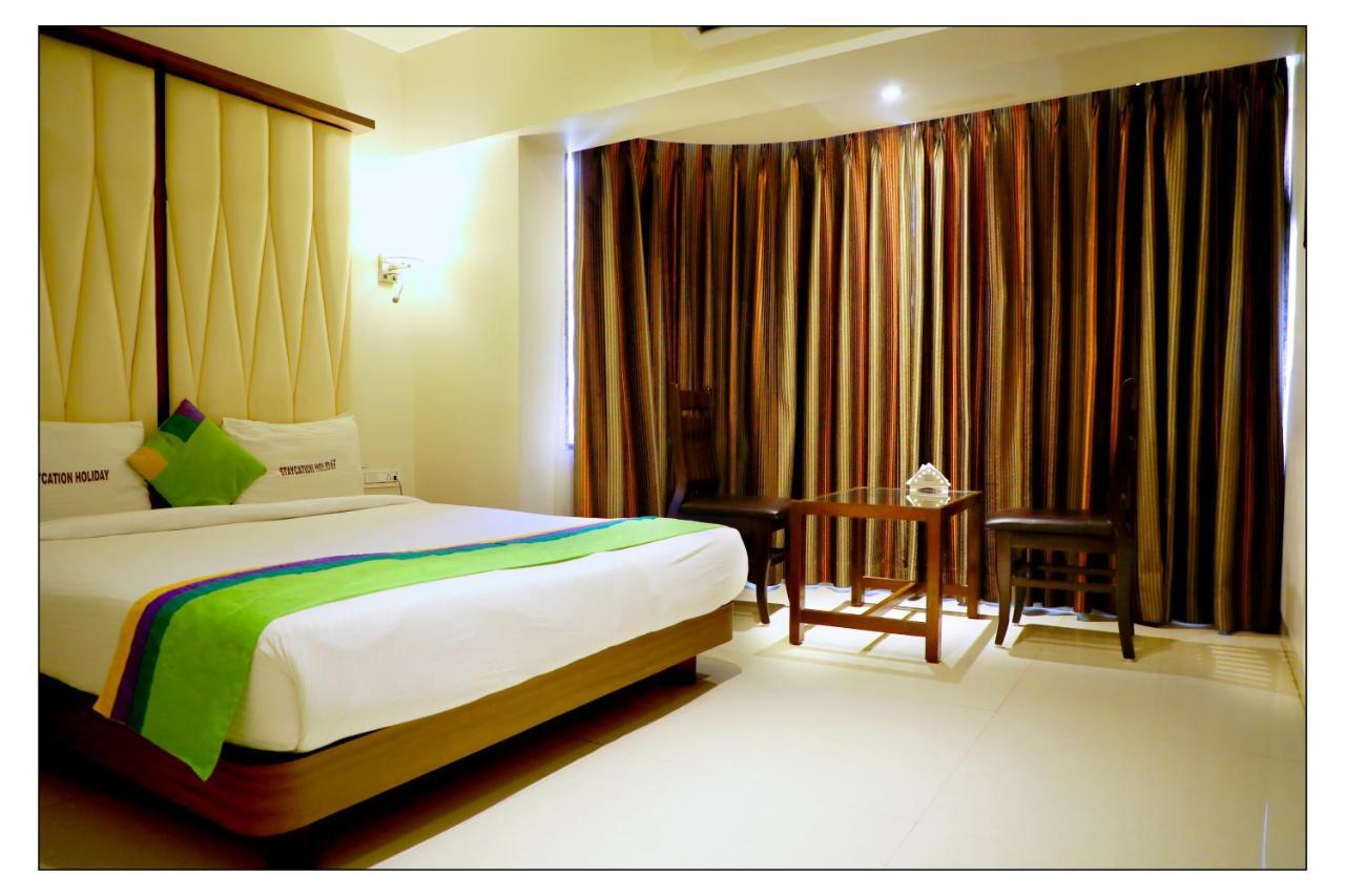 Staycation Holiday Nova Bombaim Exterior foto